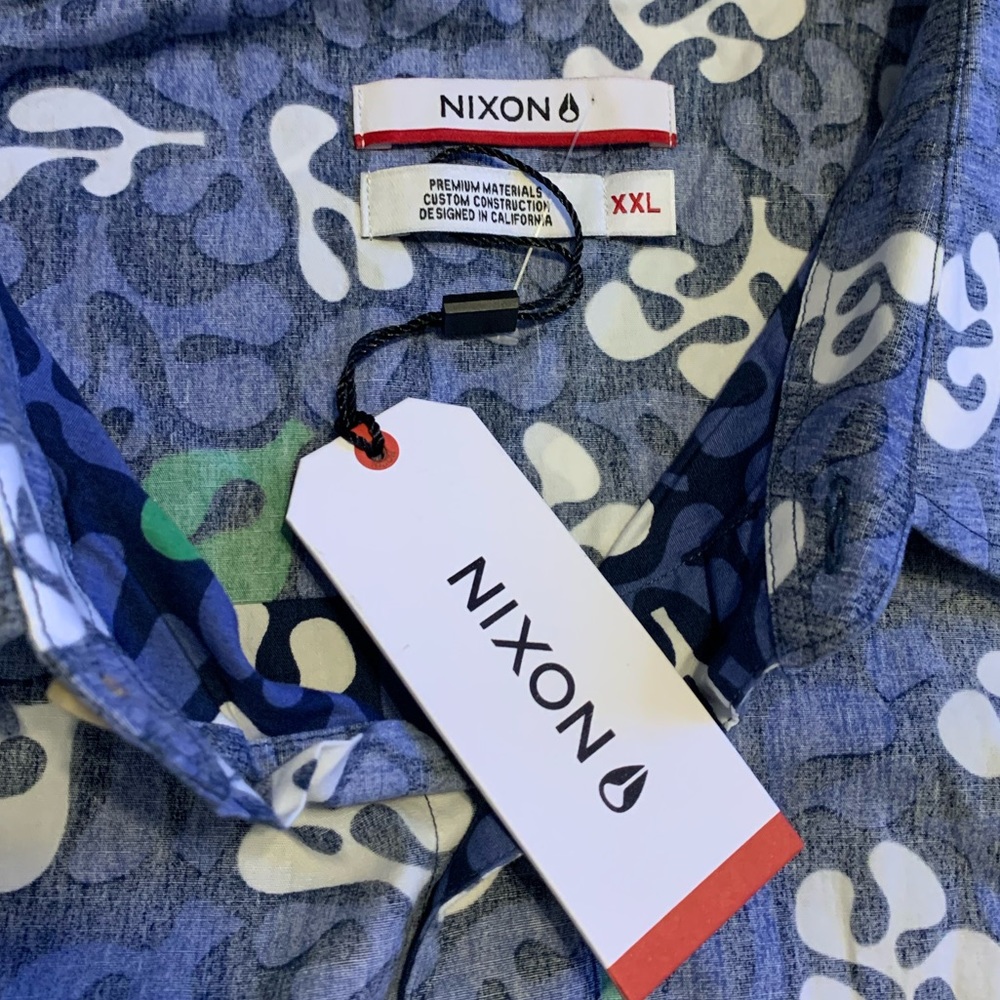 NWT Nixon Puonos Hawaiian Button Down Shirt Sz XXL - Picture 3 of 4